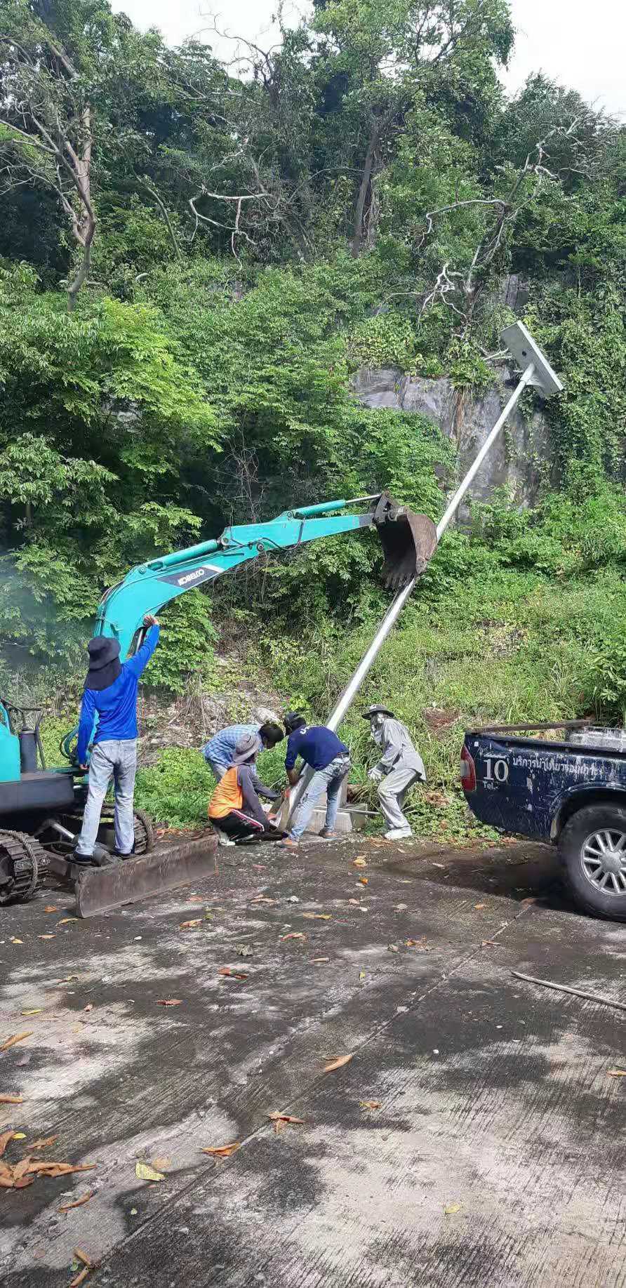 太陽能路燈廠家安裝的路燈靠譜嗎？能夠照亮多長時間呢？